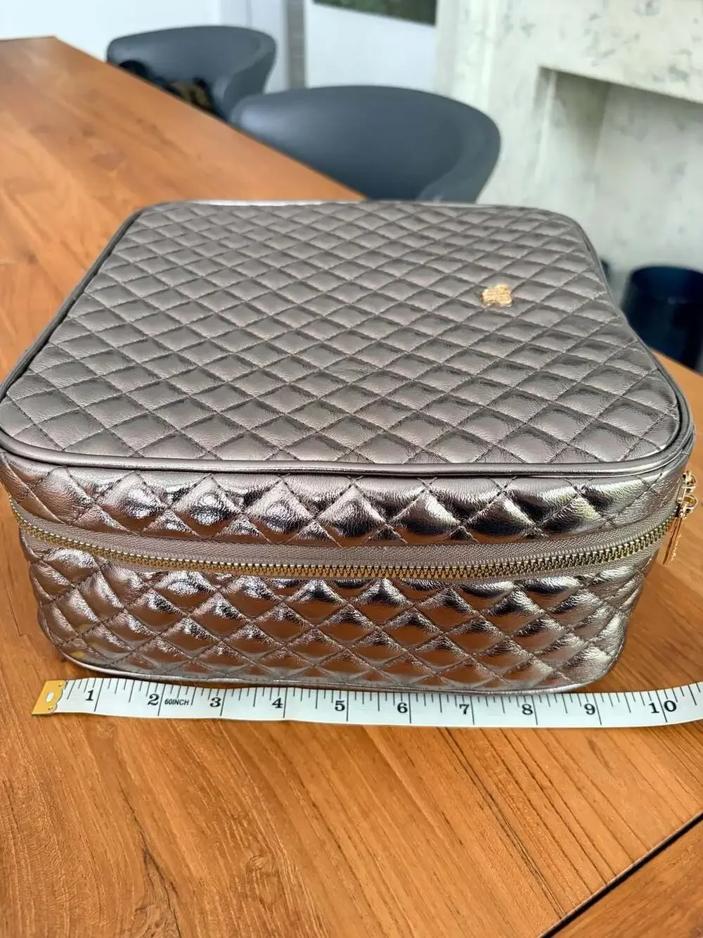 Pearl Quilted Collection Mini Diva Makeup Travel Case NWOT
